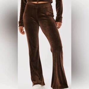 Hollister Ultra High-Rise Velour Flare Pants